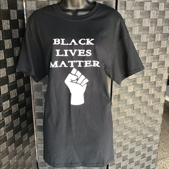 Black Lives Matter Graphic Tee - Picture 2 of 4